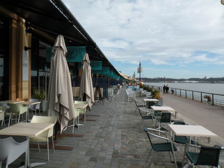  terrasses de cafés, quai des marques